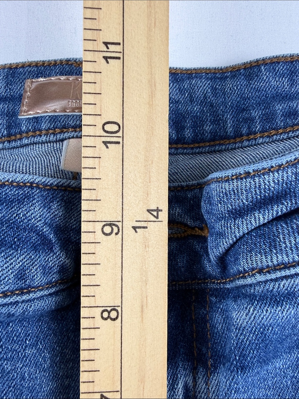Kut from the Kloth Nadia Flare High Rise Distressed Jeans – Women's Size 6 - Picture 5 of 10